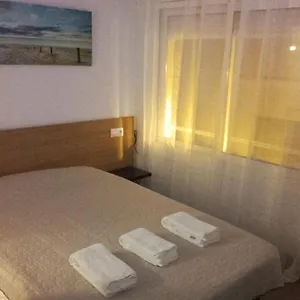 Economica Con Bano Privado En Pleno Centro De Figueres Figueres (Girona)